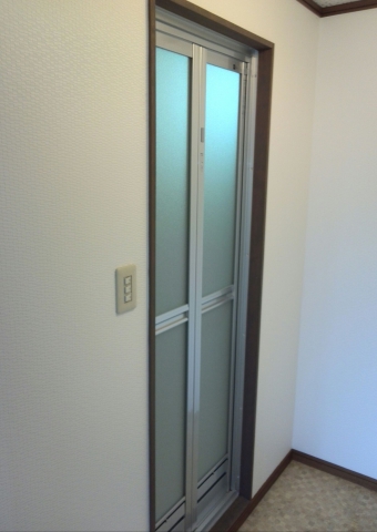 【岡崎矢作店】安城市Ｍ様邸　浴室ドアを折れ戸に交換